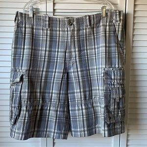 Eddie Bauer Mens Cargo plaid Shorts Size 38